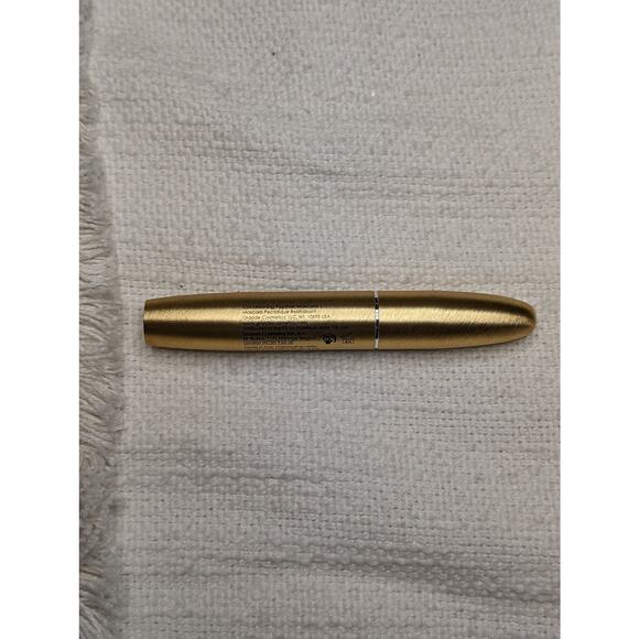 Grande Cosmetics Conditioning Peptide Mascara - Picture 3 of 4